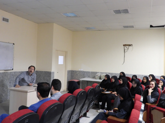 جلسه تحلیل و بررسی فیلم &quot;گذشته&quot; در دانشگاه ولایت برگزار شد