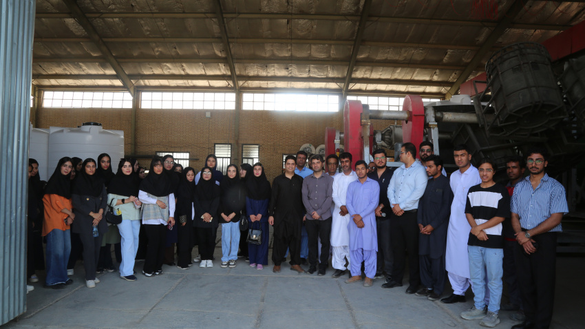 بازدید دانشجویان مهندسی صنایع از کارخانه مجتمع پلاستیک مکران سیراب ایرانشهر