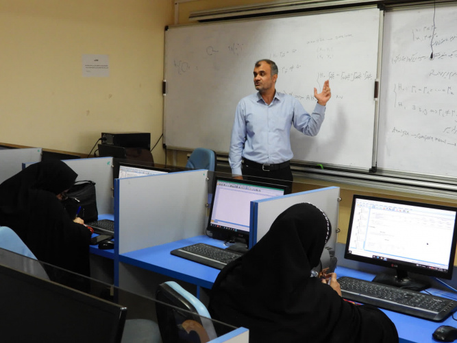 دوره آموزشی کاربردی نرم افزار SPSS در دانشگاه ولایت برگزار شد