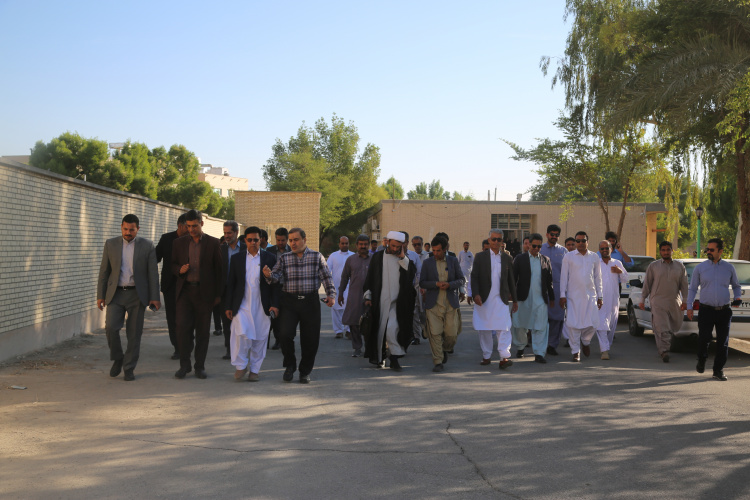 همایش پیاده‌روی دانشگاهیان دانشگاه ولایت به مناسبت گرامیداشت هفته بسیج با حضور رئیس دانشگاه برگزار شد