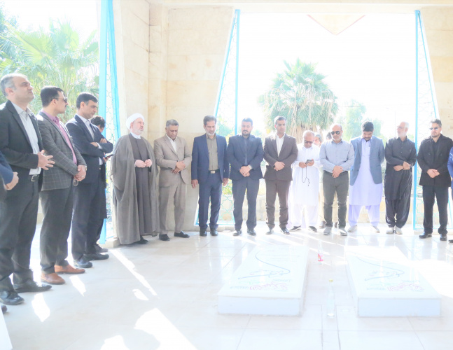 برگزاری مراسم غبارروبی گلزار شهدای گمنام دانشگاه ولایت به مناسبت آغاز دهه فجر