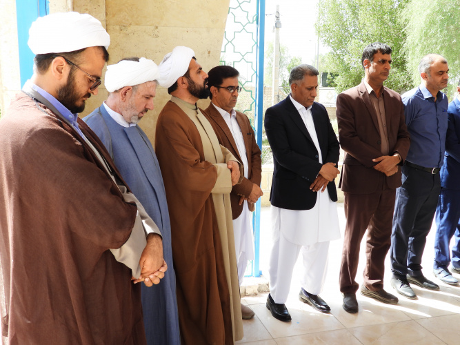 پیوند ایثار و دانش؛ مراسم غبارروبی مزار شهدای گمنام در دانشگاه ولایت با حضور دکتر حسین پیری رئیس دانشگاه ولایت